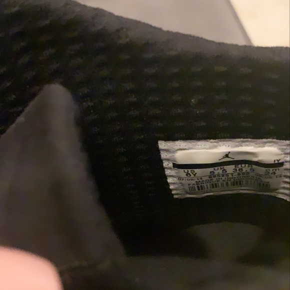 Air Jordan Future GG- 6Y 685251990 - Picture 4 of 5